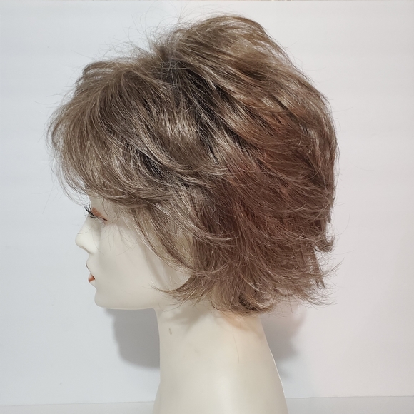 Envy Alyssa Wig. High-quality designer synthetic petite size cap. - Picture 4 of 9